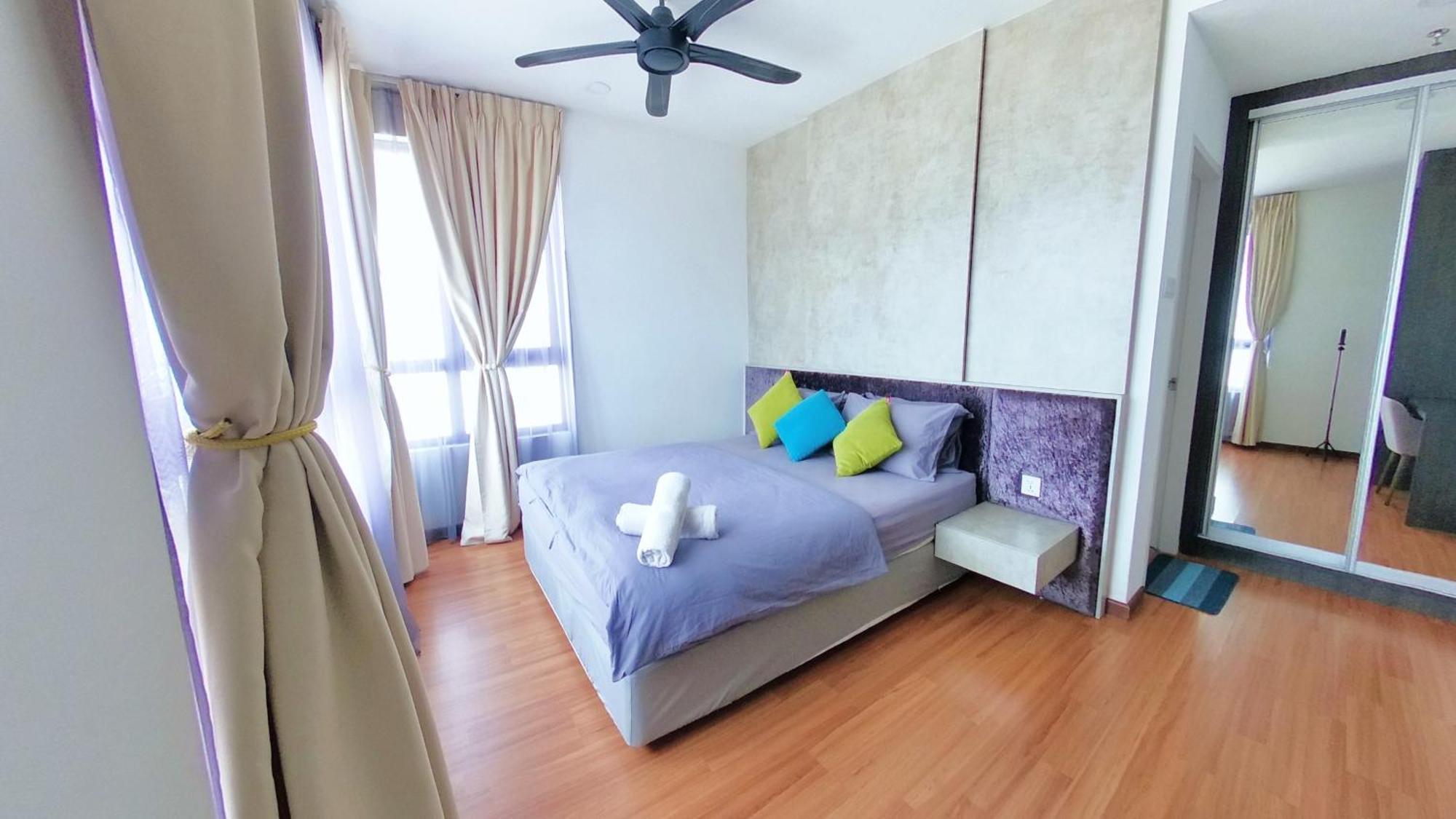 9Pax 2R2B Family Suite, I-City, I-Suite, Hyde, Beside Theme Park, Wifi 50-55" Smart Tv シャー・アラム エクステリア 写真